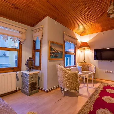 Aretias Antique House Aparthotel 2*