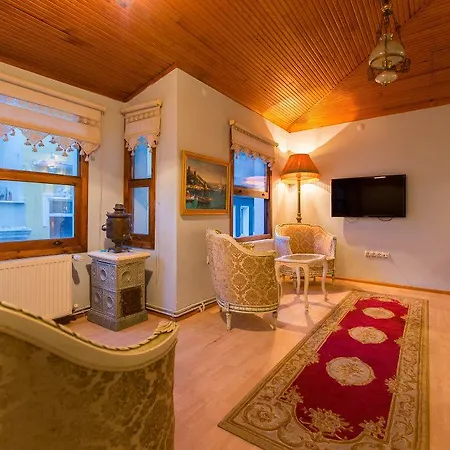 Aretias Antique House